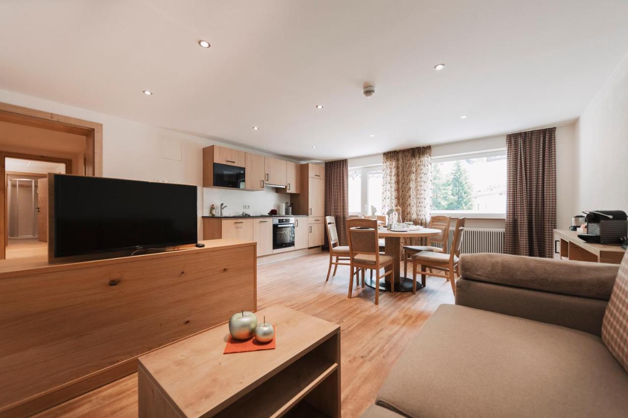 Wellness Aparthotel Panorama Alpin - Ferienwohnungen Jerzens Im Pitztal المظهر الخارجي الصورة