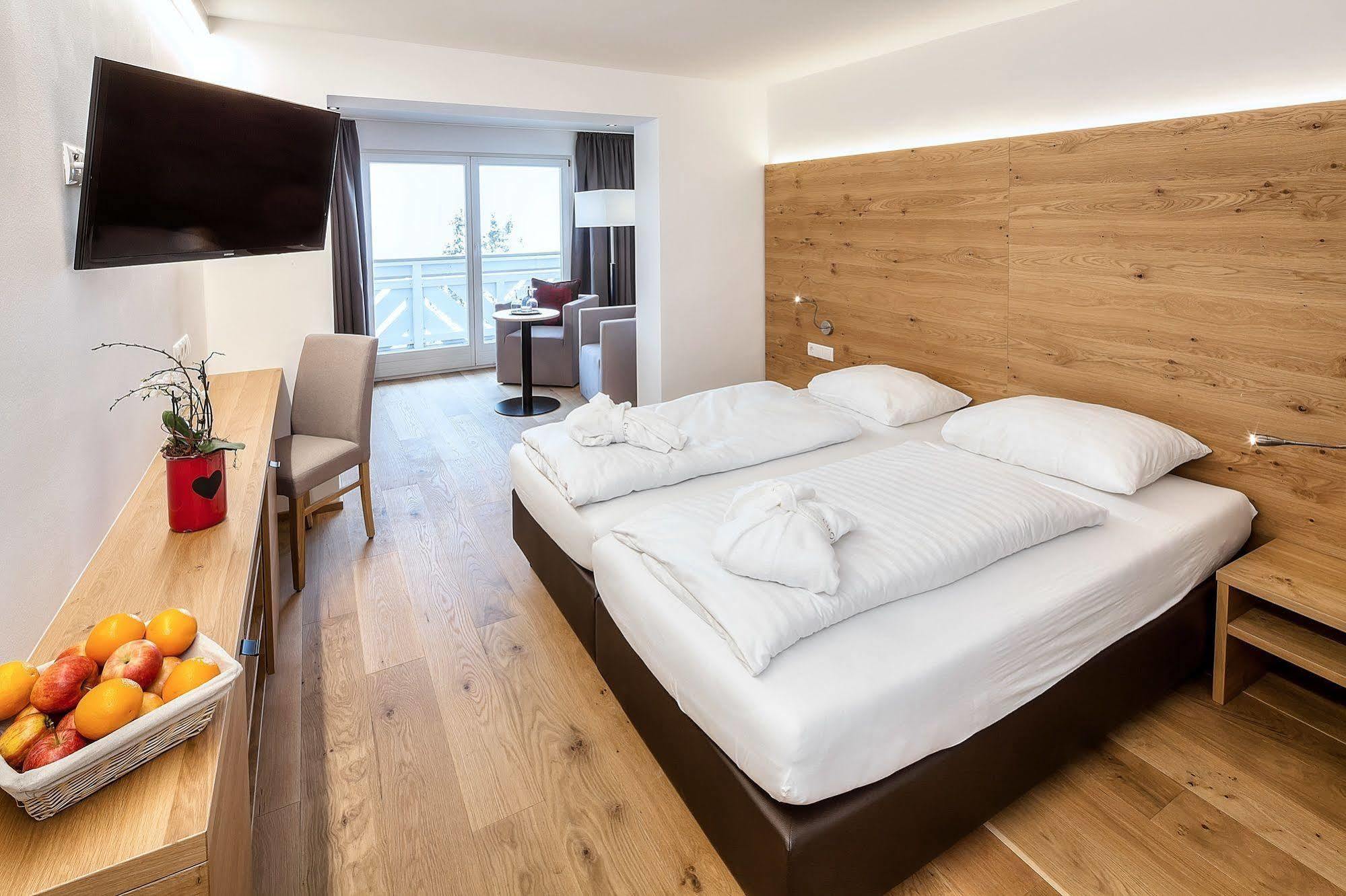 Wellness Aparthotel Panorama Alpin - Ferienwohnungen Jerzens Im Pitztal المظهر الخارجي الصورة